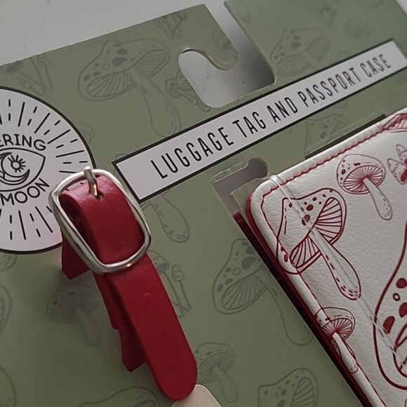 NEW MUSHROOM PASSPORT HOLDER WALLET + MATCHING LUGGAGE INTERNATIONAL TRAVEL NWT - Picture 5 of 5